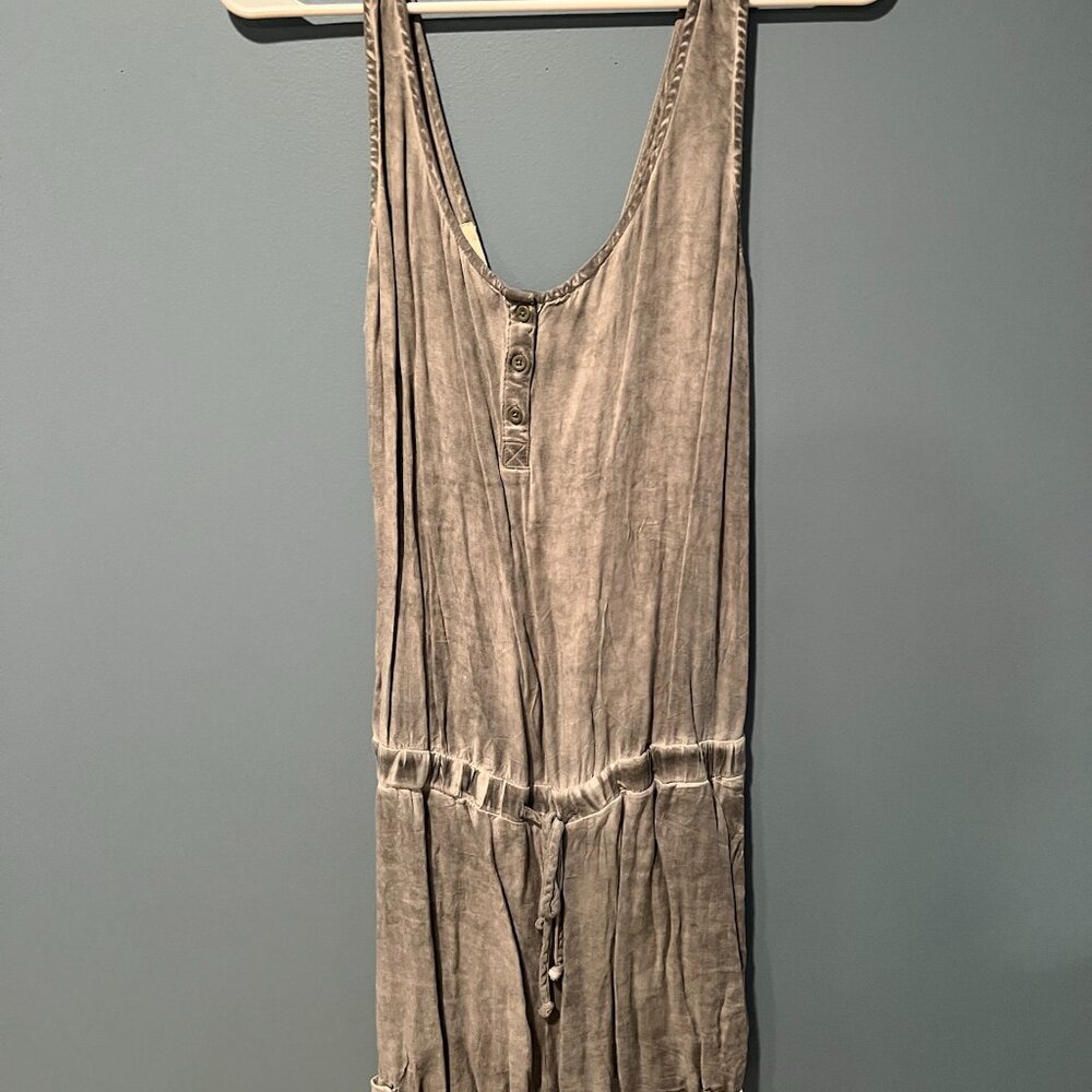 Cloth and Stone Green Wash Romper Size M Cut out back